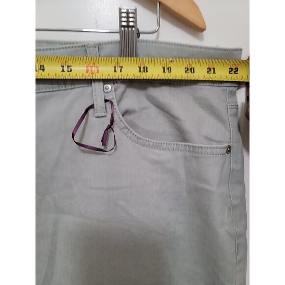 Gloria Vanderbilt Light Gray Women's Plus Size Denim Jeans With Five Pockets & B - Picture 6 of 9